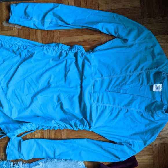 NWOT Long sleeve Rashguard - Picture 3 of 3